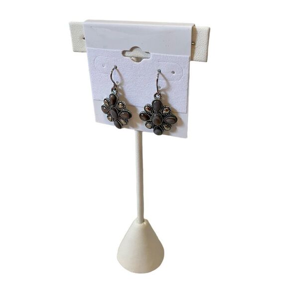 Chaps. Sliver & Purplish/Gray Toned Flower Shaped Earrings. - Picture 3 of 7